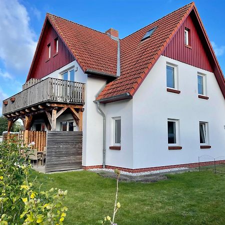 Ferienwohnungen Meerfarbig Zingst - Haustierfrei -Terrasse Mit Strandkorb Oder Balkon - E-Ladesaeule - Parkplatz - Wlan - Fahrradschuppen - Waschtrockner - Ruhig Und Zentral - Nichtraucher 外观 照片