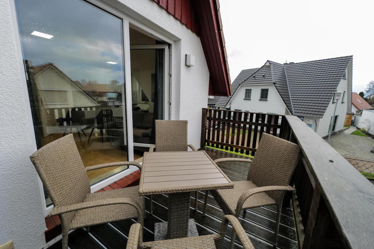 Ferienwohnungen Meerfarbig Zingst - Haustierfrei -Terrasse Mit Strandkorb Oder Balkon - E-Ladesaeule - Parkplatz - Wlan - Fahrradschuppen - Waschtrockner - Ruhig Und Zentral - Nichtraucher 外观 照片