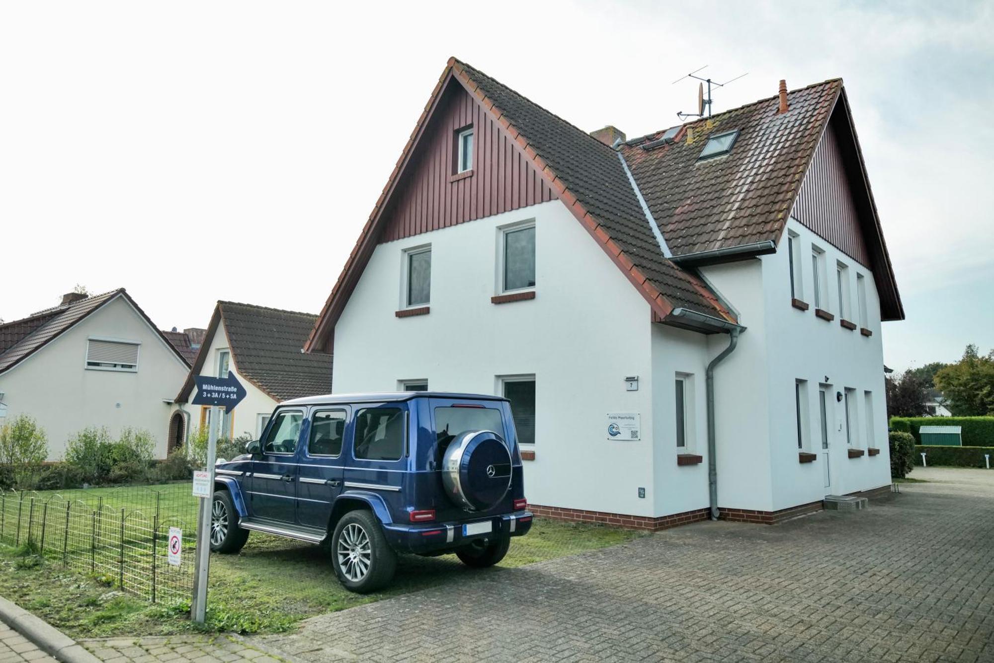 Ferienwohnungen Meerfarbig Zingst - Haustierfrei -Terrasse Mit Strandkorb Oder Balkon - E-Ladesaeule - Parkplatz - Wlan - Fahrradschuppen - Waschtrockner - Ruhig Und Zentral - Nichtraucher 外观 照片