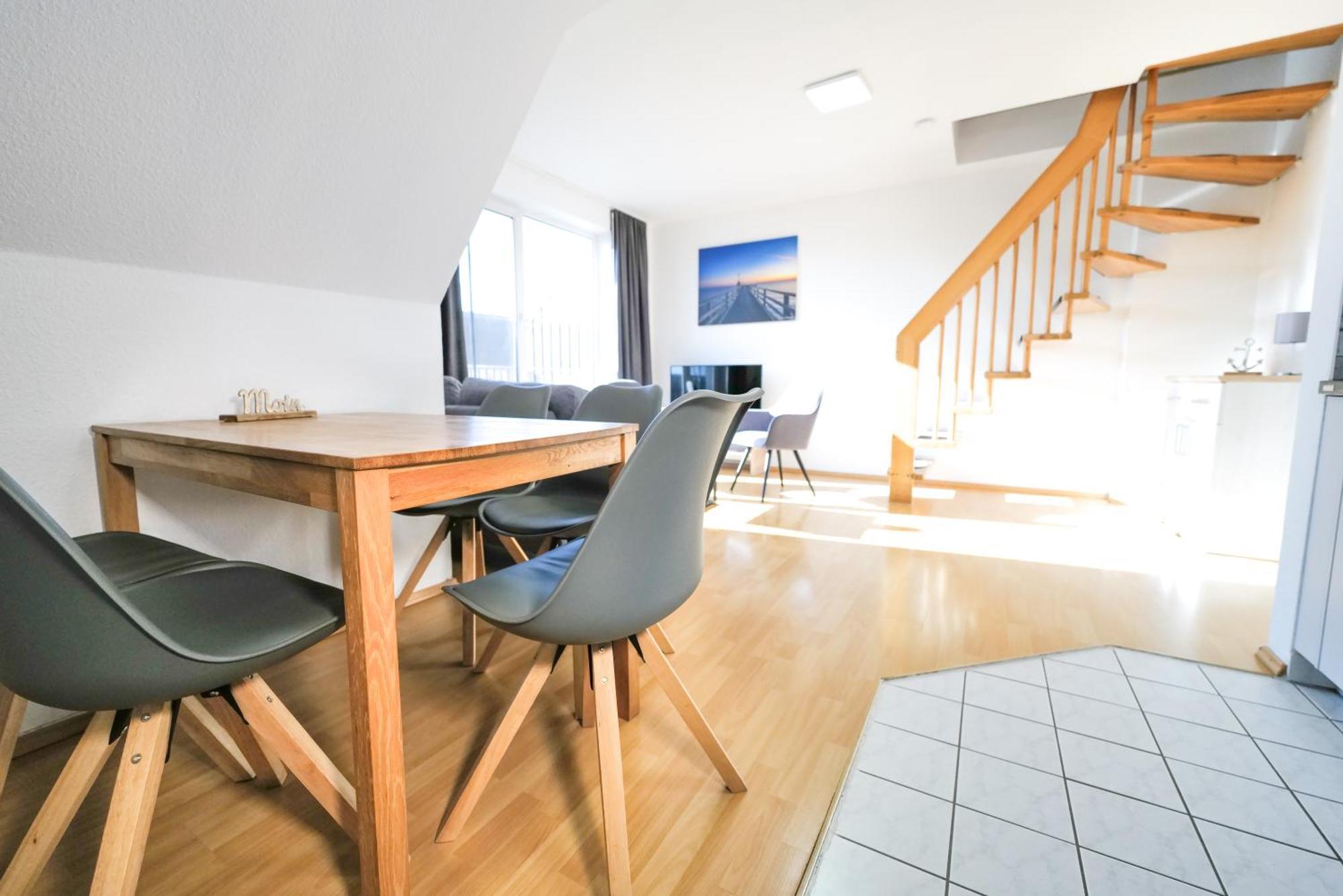 Ferienwohnungen Meerfarbig Zingst - Haustierfrei -Terrasse Mit Strandkorb Oder Balkon - E-Ladesaeule - Parkplatz - Wlan - Fahrradschuppen - Waschtrockner - Ruhig Und Zentral - Nichtraucher 外观 照片