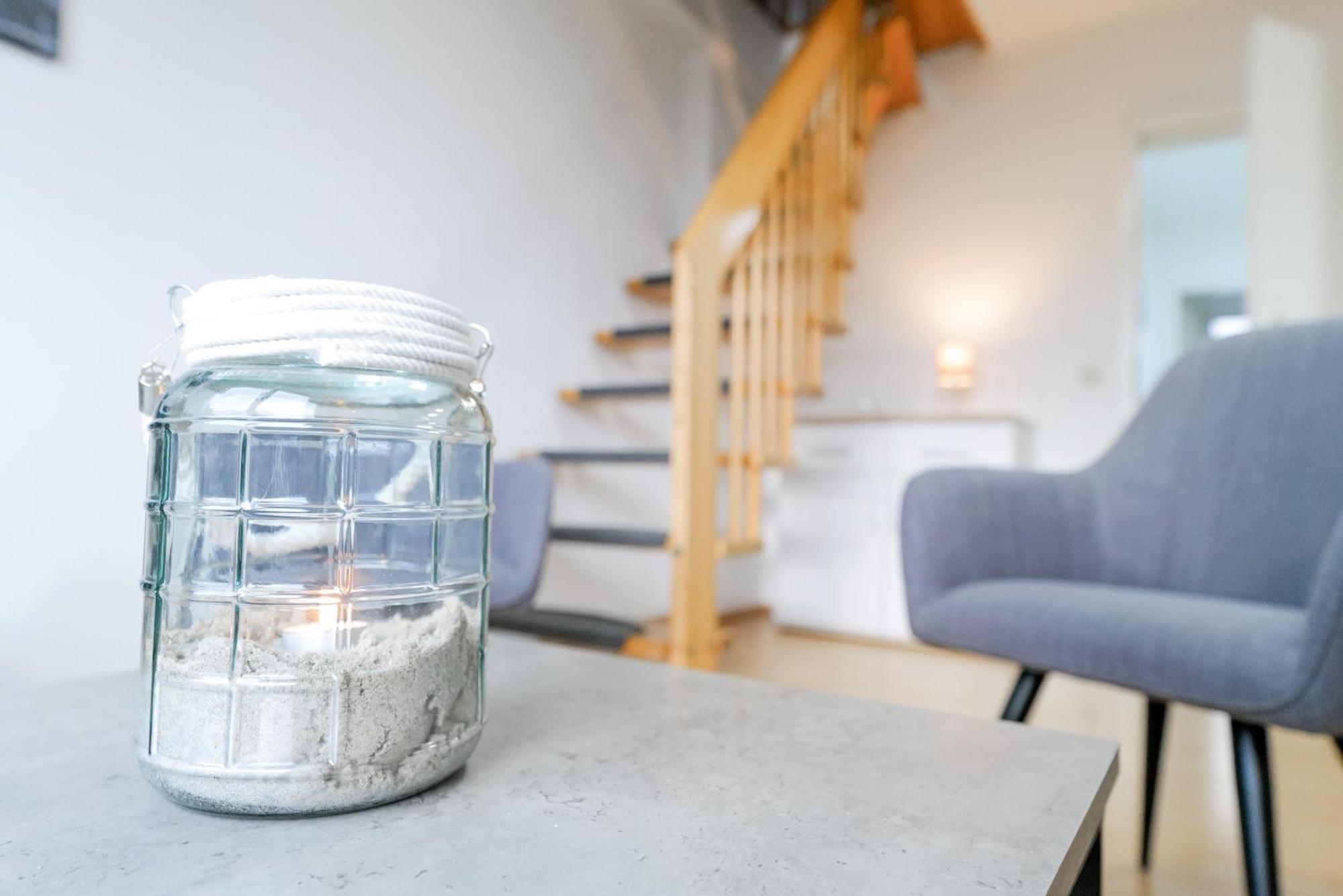 Ferienwohnungen Meerfarbig Zingst - Haustierfrei -Terrasse Mit Strandkorb Oder Balkon - E-Ladesaeule - Parkplatz - Wlan - Fahrradschuppen - Waschtrockner - Ruhig Und Zentral - Nichtraucher 外观 照片