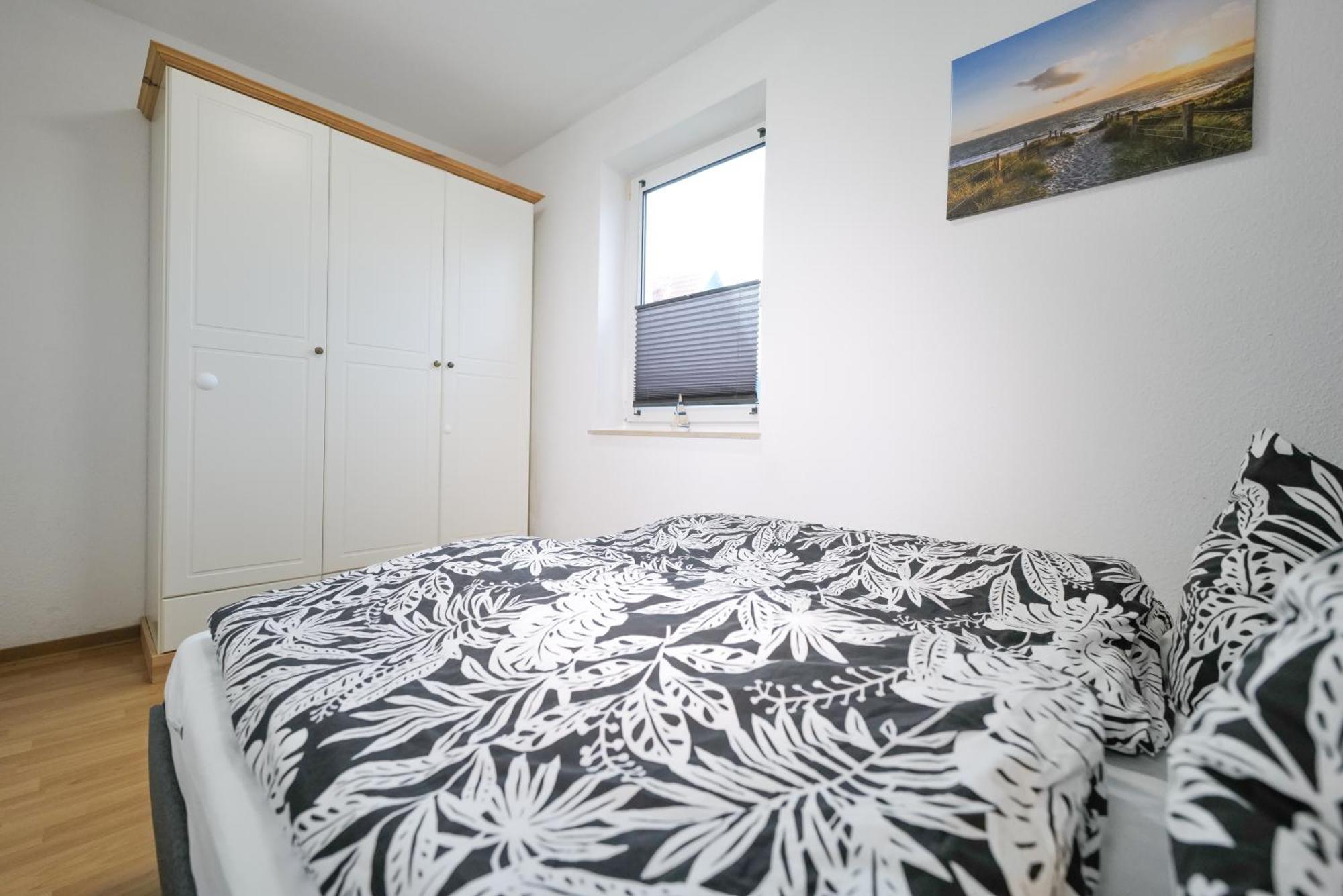 Ferienwohnungen Meerfarbig Zingst - Haustierfrei -Terrasse Mit Strandkorb Oder Balkon - E-Ladesaeule - Parkplatz - Wlan - Fahrradschuppen - Waschtrockner - Ruhig Und Zentral - Nichtraucher 外观 照片